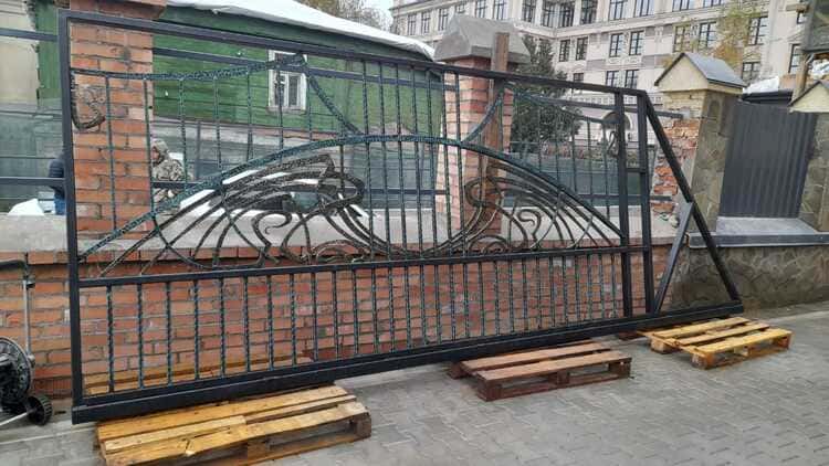 Гаражные секционные ворота Боровск